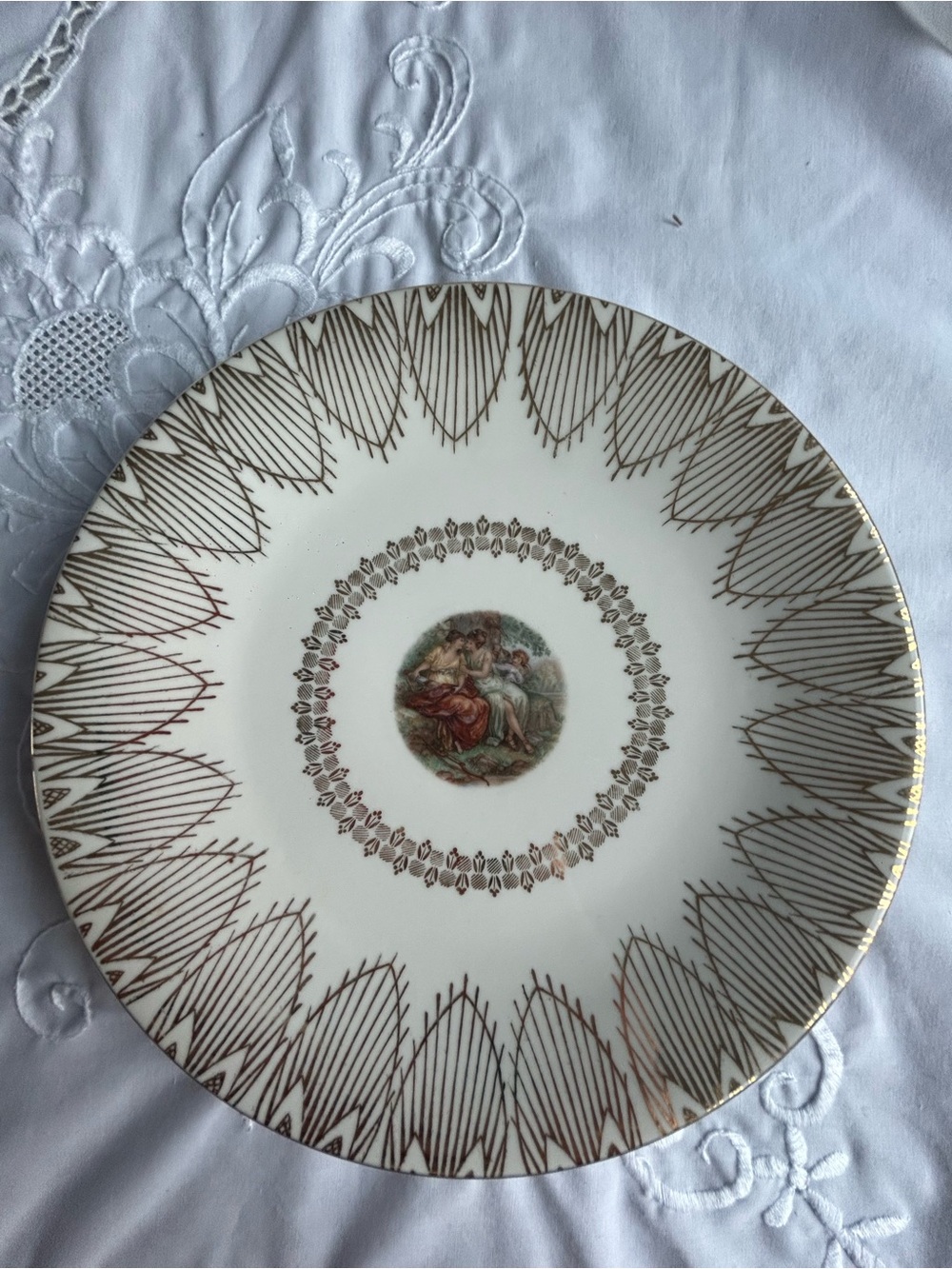Bareuther Bavaria Cream & Gold Dinner Plate w Pastoral Center Motif